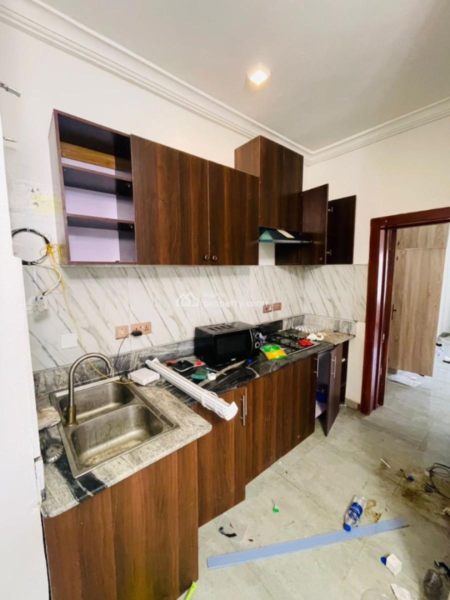 1 Bedromm Flat  a Room and Parlor, Ikota, Lekki, Lagos, Flat / Apartment for Rent