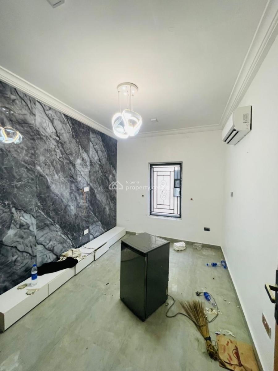 1 Bedromm Flat  a Room and Parlor, Ikota, Lekki, Lagos, Flat / Apartment for Rent