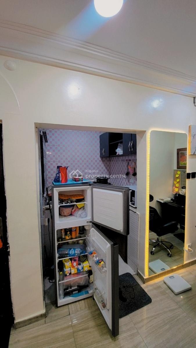 Luxury 1 Bedroom Serviced Apartment, Beshide Fashola Estate, Igbogbo, Ikorodu, Lagos, Mini Flat (room and Parlour) Short Let