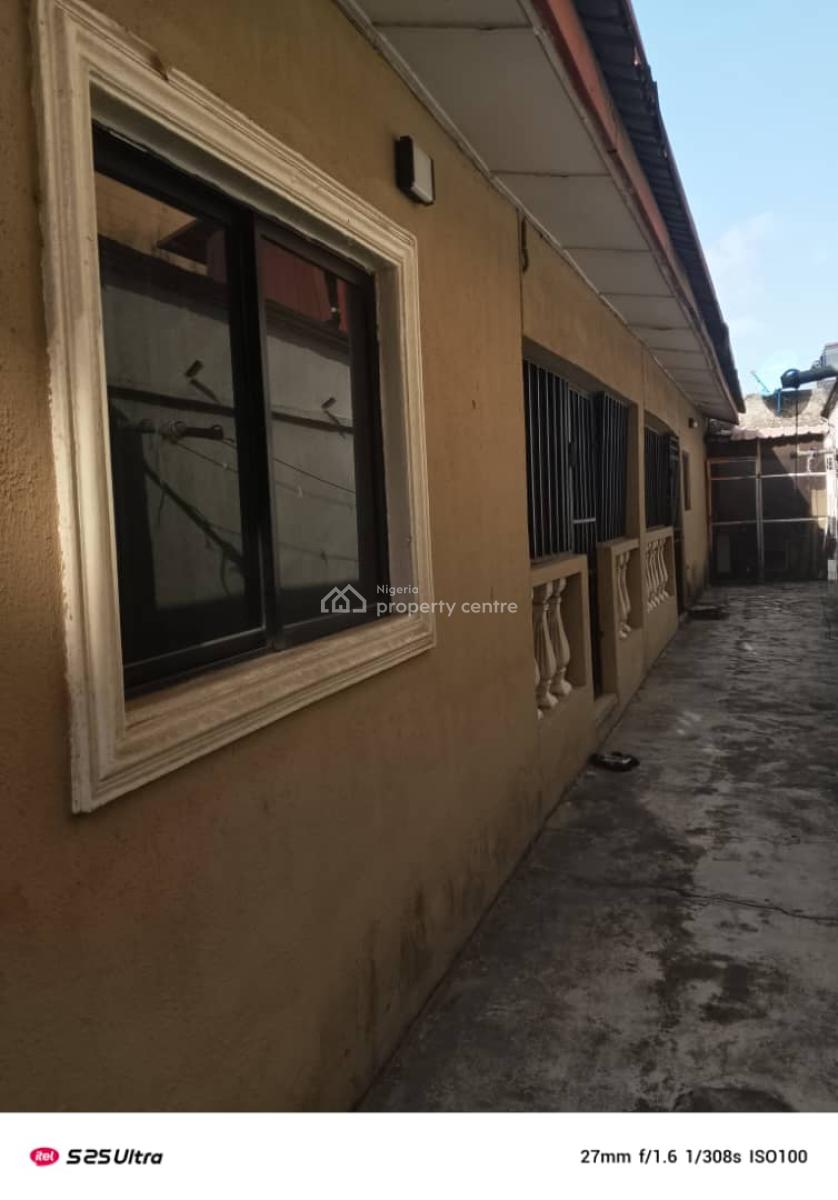 2 Bedrooms Flat, Ikota Villa Estate, Lekki, Lagos, Flat / Apartment for Rent