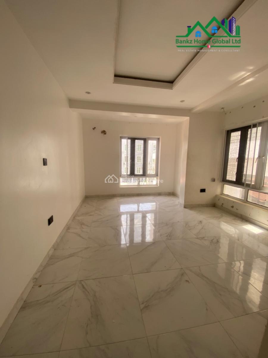 Spacious 3 Bedroom Apartment, Lekki Phase 1, Lekki, Lagos, Flat / Apartment for Rent