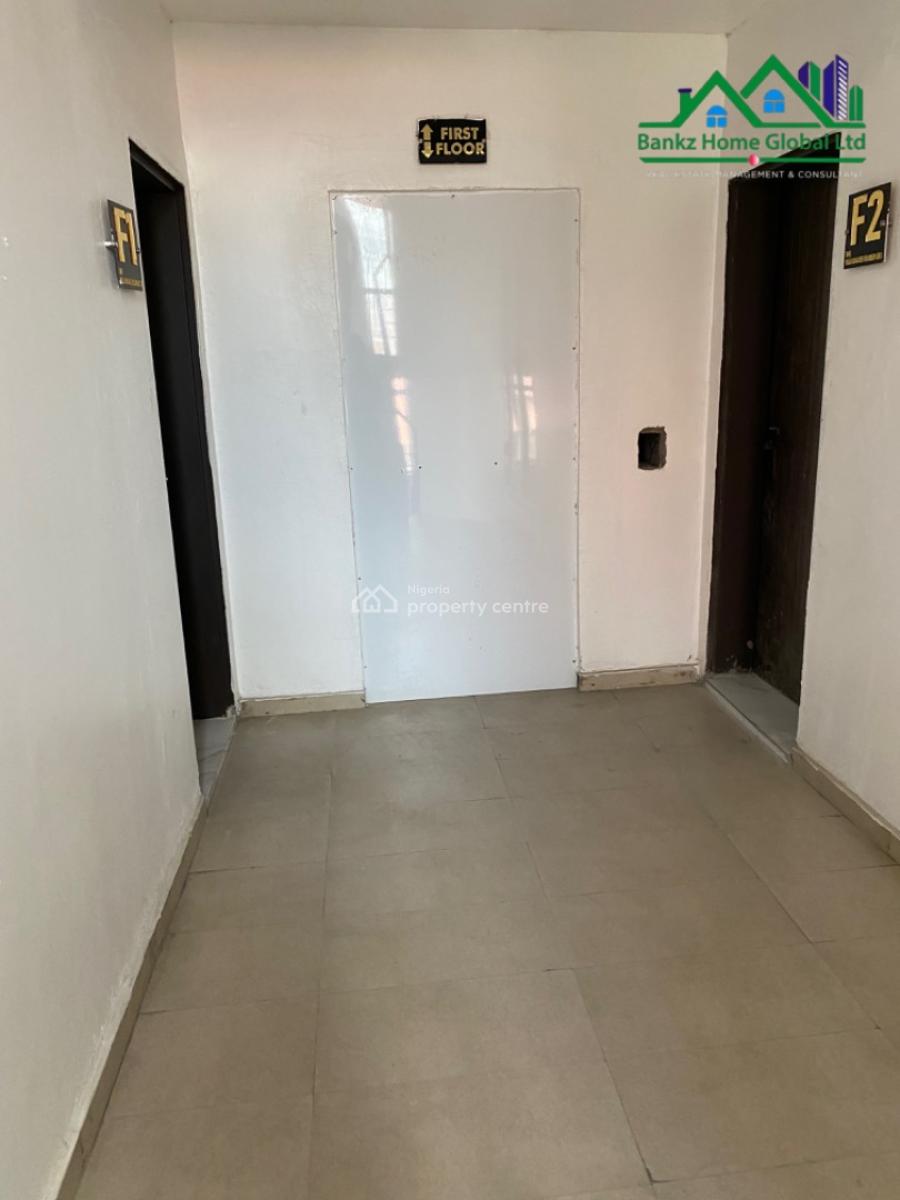 Spacious 3 Bedroom Apartment, Lekki Phase 1, Lekki, Lagos, Flat / Apartment for Rent