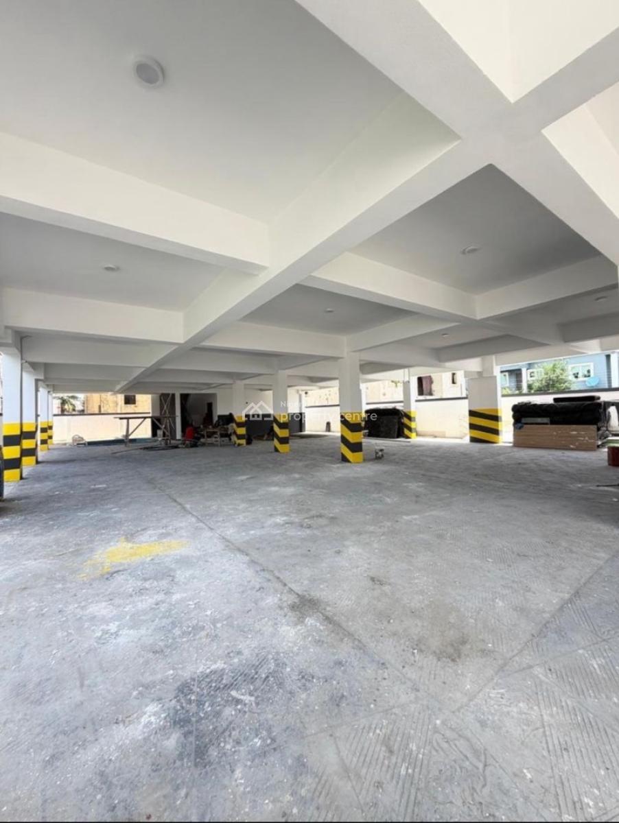 Spacious 2 Bedroom Apartment Available, New Road, Lekki, Lagos, Flat / Apartment for Rent