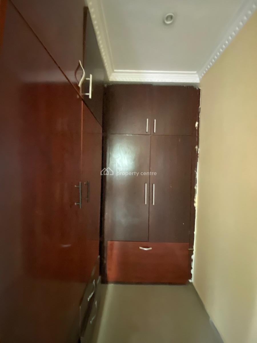Spacious Renovated 3 Bedroom Flat with Clean Water & Prepaid Meter, Blenco, Sangotedo, Ajah, Lagos, Flat / Apartment for Rent
