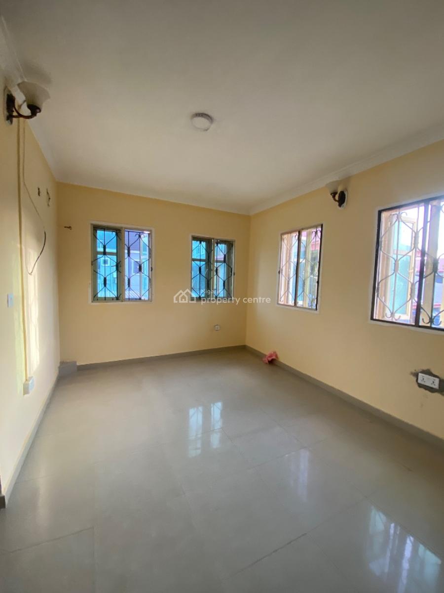 Spacious Renovated 3 Bedroom Flat with Clean Water & Prepaid Meter, Blenco, Sangotedo, Ajah, Lagos, Flat / Apartment for Rent