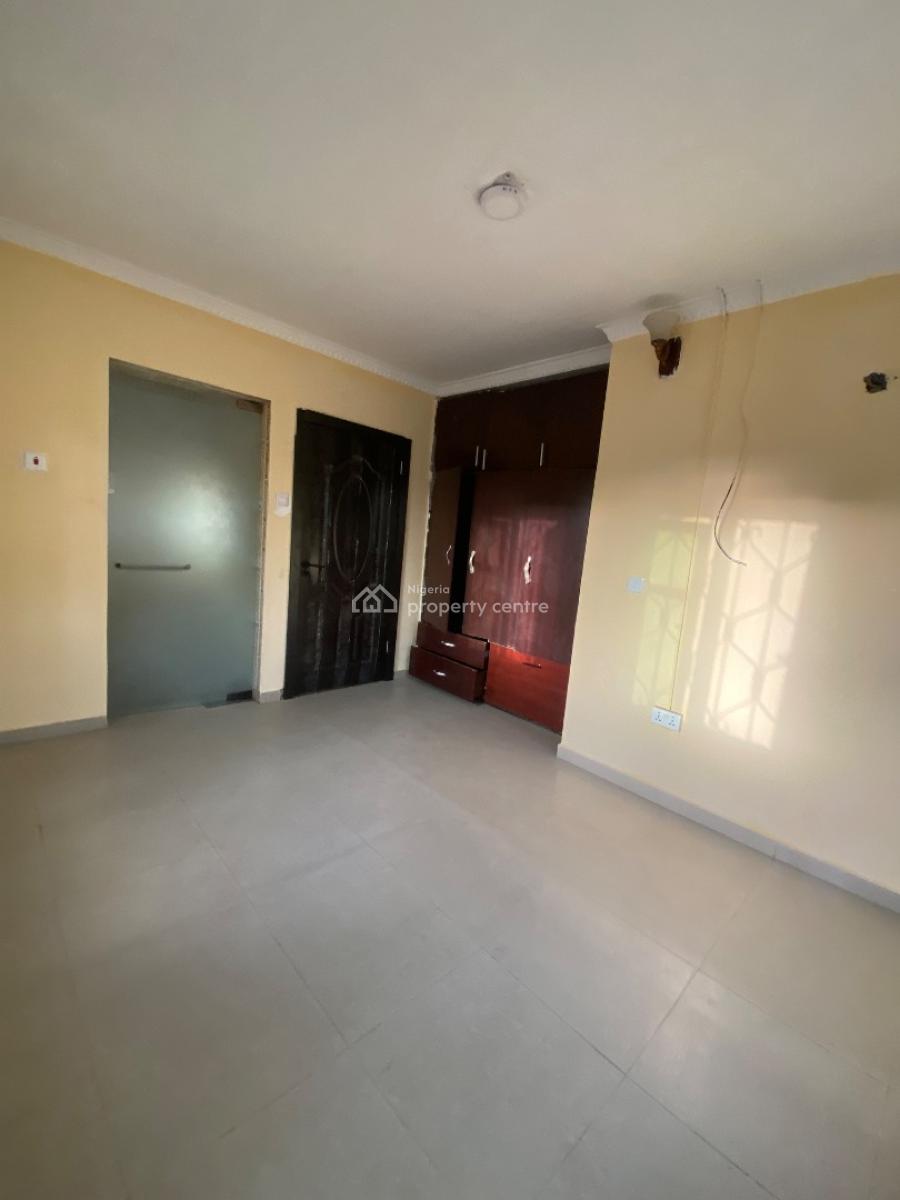 Spacious Renovated 3 Bedroom Flat with Clean Water & Prepaid Meter, Blenco, Sangotedo, Ajah, Lagos, Flat / Apartment for Rent