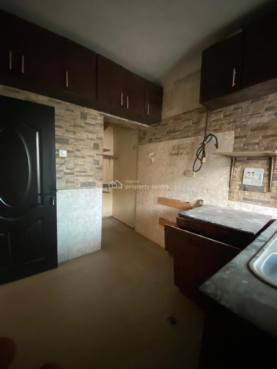 Spacious Renovated 3 Bedroom Flat with Clean Water & Prepaid Meter, Blenco, Sangotedo, Ajah, Lagos, Flat / Apartment for Rent