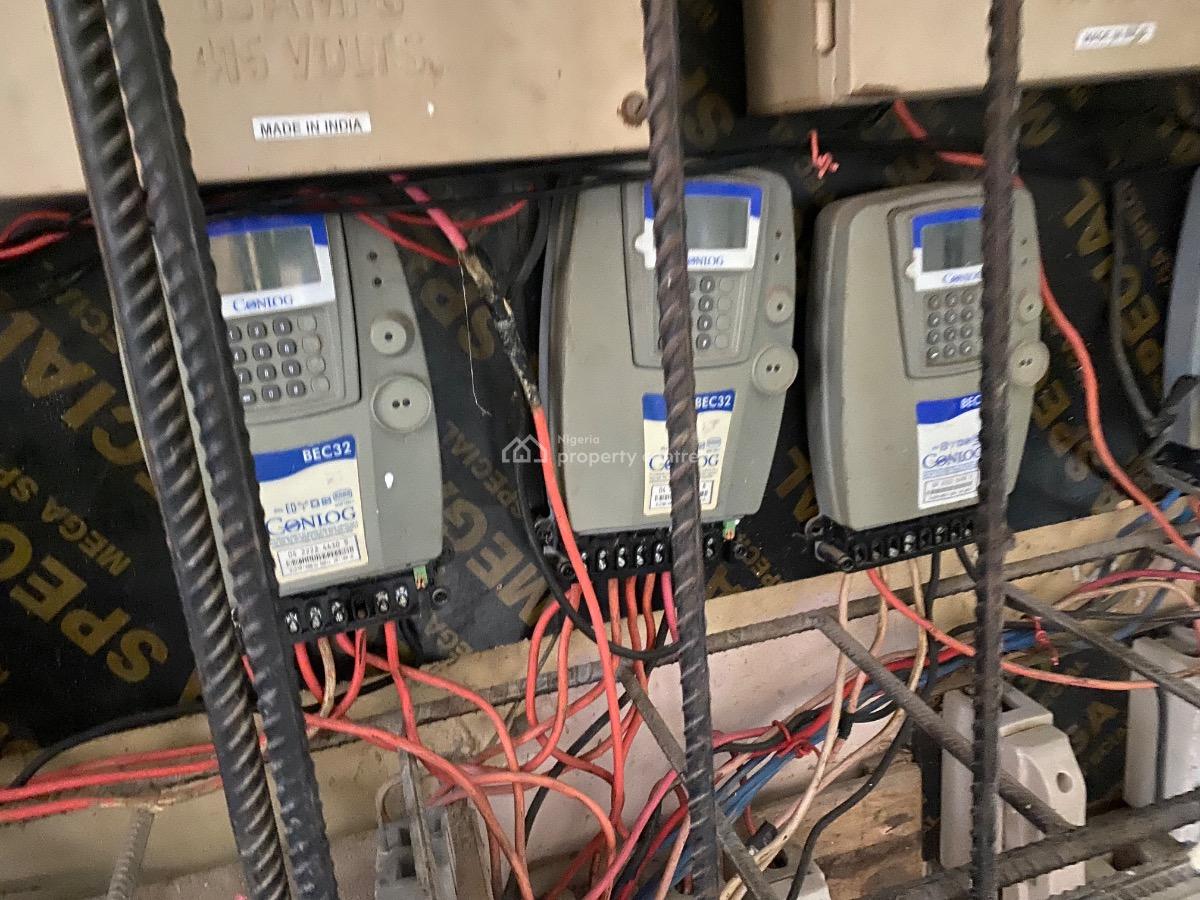 Spacious Renovated 3 Bedroom Flat with Clean Water & Prepaid Meter, Blenco, Sangotedo, Ajah, Lagos, Flat / Apartment for Rent