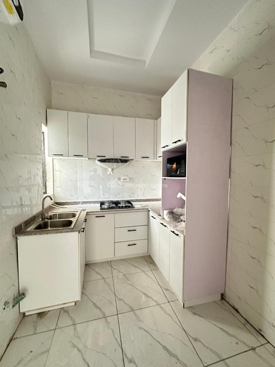 Well-built Luxury Spacious 1 Bedroom Apartment, Ilaje Mobil Road, Ajah, Lagos, Block of Flats for Sale