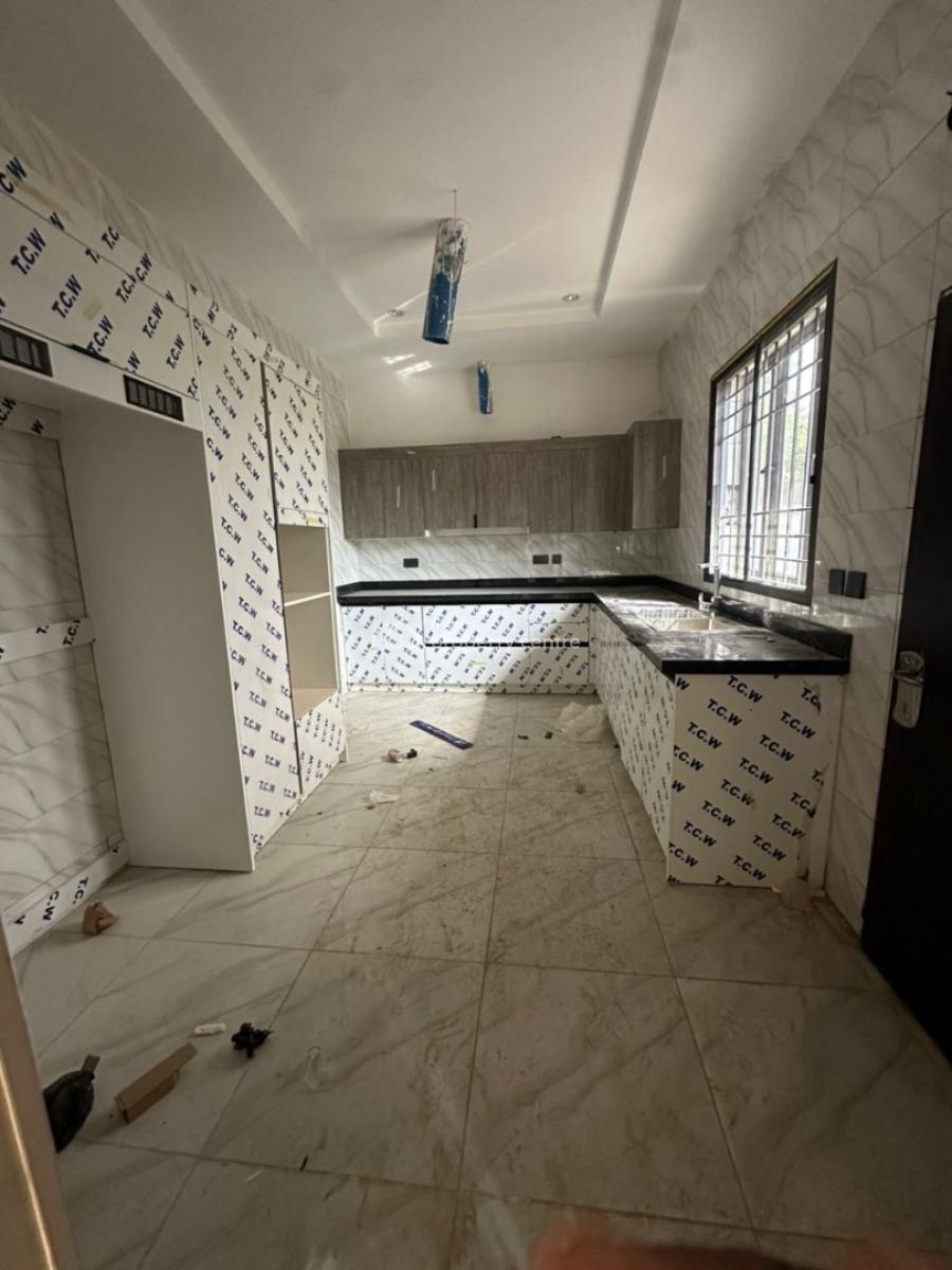 6 Bedrooms Semi Detached Duplex with a Bq, Durumi, Abuja, Semi-detached Duplex for Rent