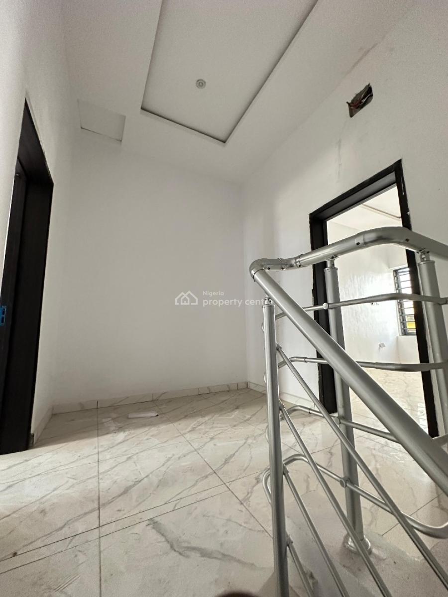 Well-built Luxury Spacious 3 Bedrooms Terraced Duplex, Mobil Road, Ilaje, Ajah, Lagos, Terraced Duplex for Sale