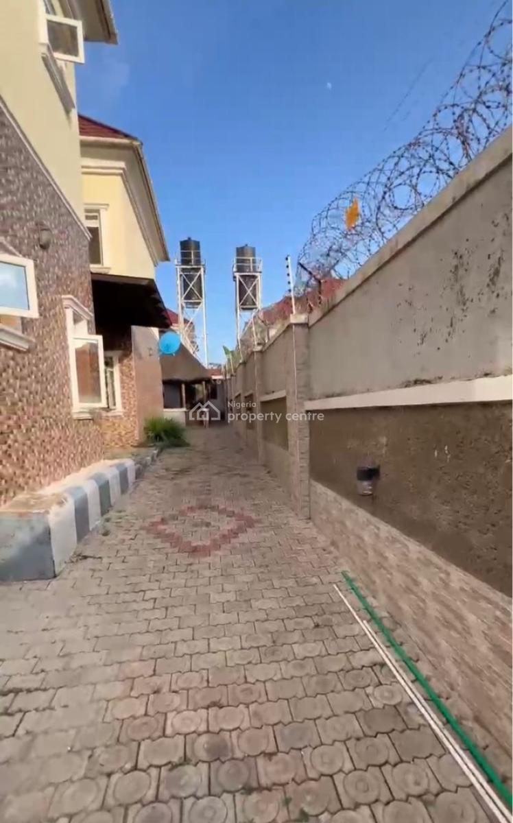 5 Bedroom Fully Detached Duplex + Bq, Airport Road, Lugbe District, Abuja, Detached Duplex for Sale