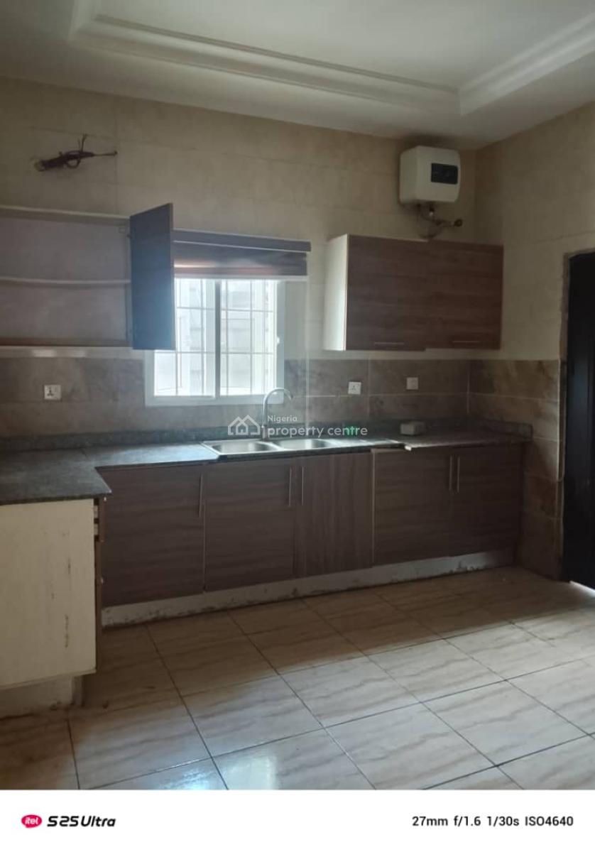 2 Bedroom Flat Upstairs, Ikota Villa Estate, Lekki, Lagos, Flat / Apartment for Rent