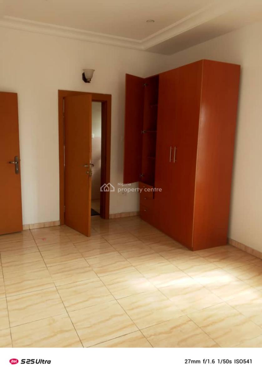 2 Bedroom Flat Upstairs, Ikota Villa Estate, Lekki, Lagos, Flat / Apartment for Rent