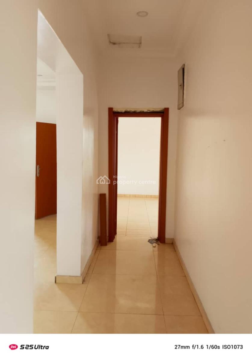 2 Bedroom Flat Upstairs, Ikota Villa Estate, Lekki, Lagos, Flat / Apartment for Rent