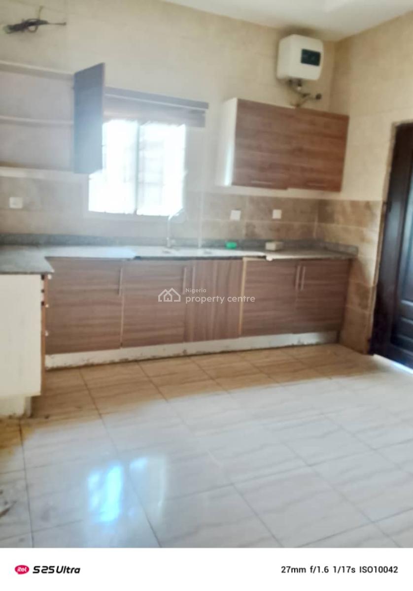 2 Bedroom Flat Upstairs, Ikota Villa Estate, Lekki, Lagos, Flat / Apartment for Rent