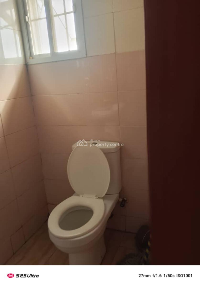 2 Bedroom Flat Upstairs, Ikota Villa Estate, Lekki, Lagos, Flat / Apartment for Rent