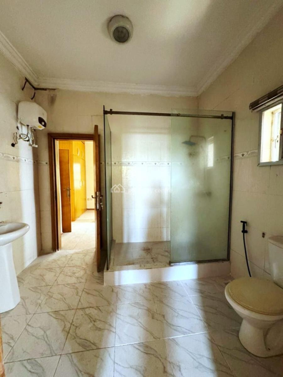 5-bedroom (all En-suite) Apartment, Lekki Phase 1, Lekki, Lagos, Flat / Apartment for Rent