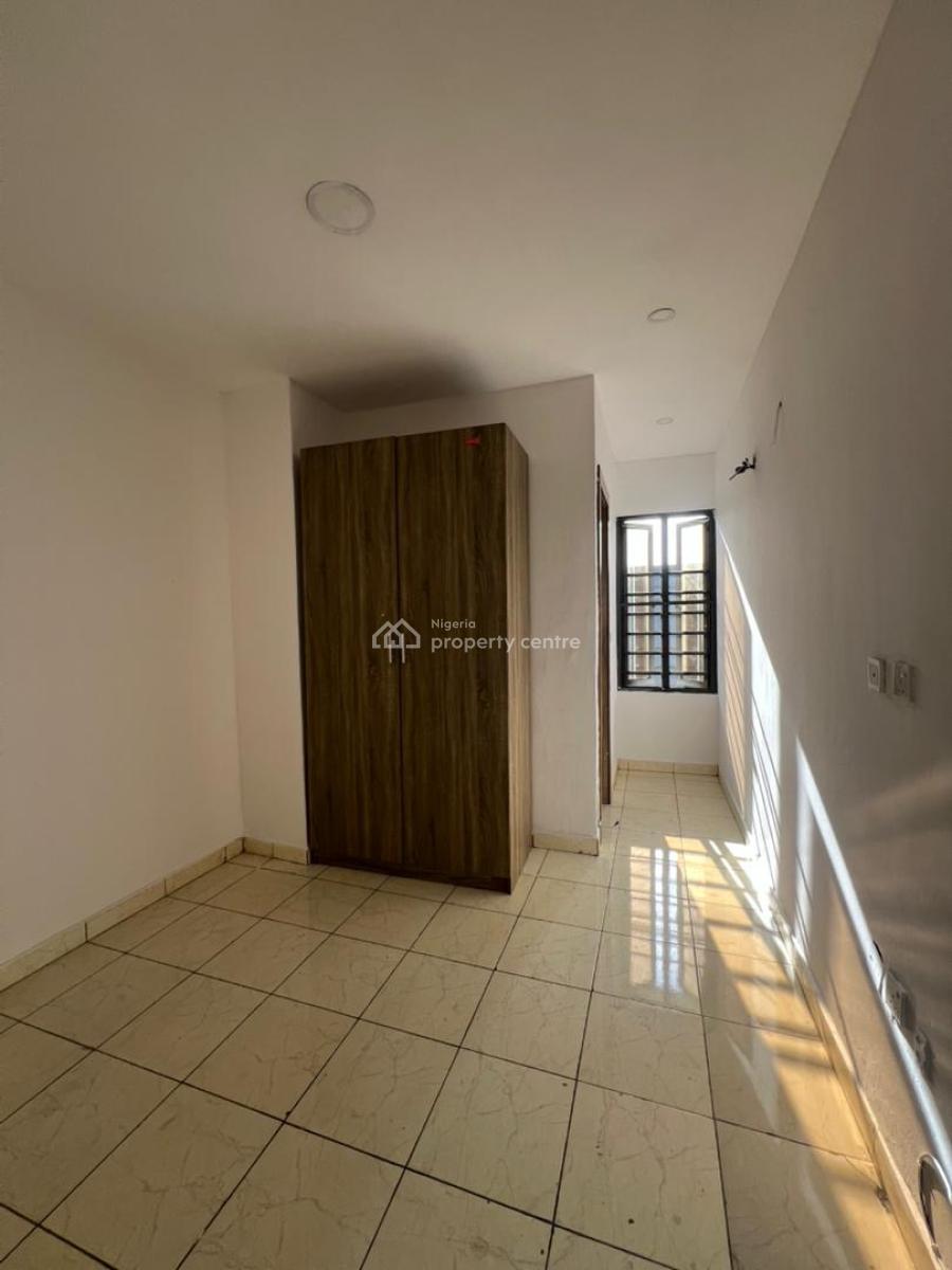 2 Bedroom Apartment, Ologolo, Lekki, Lagos, Flat / Apartment for Rent