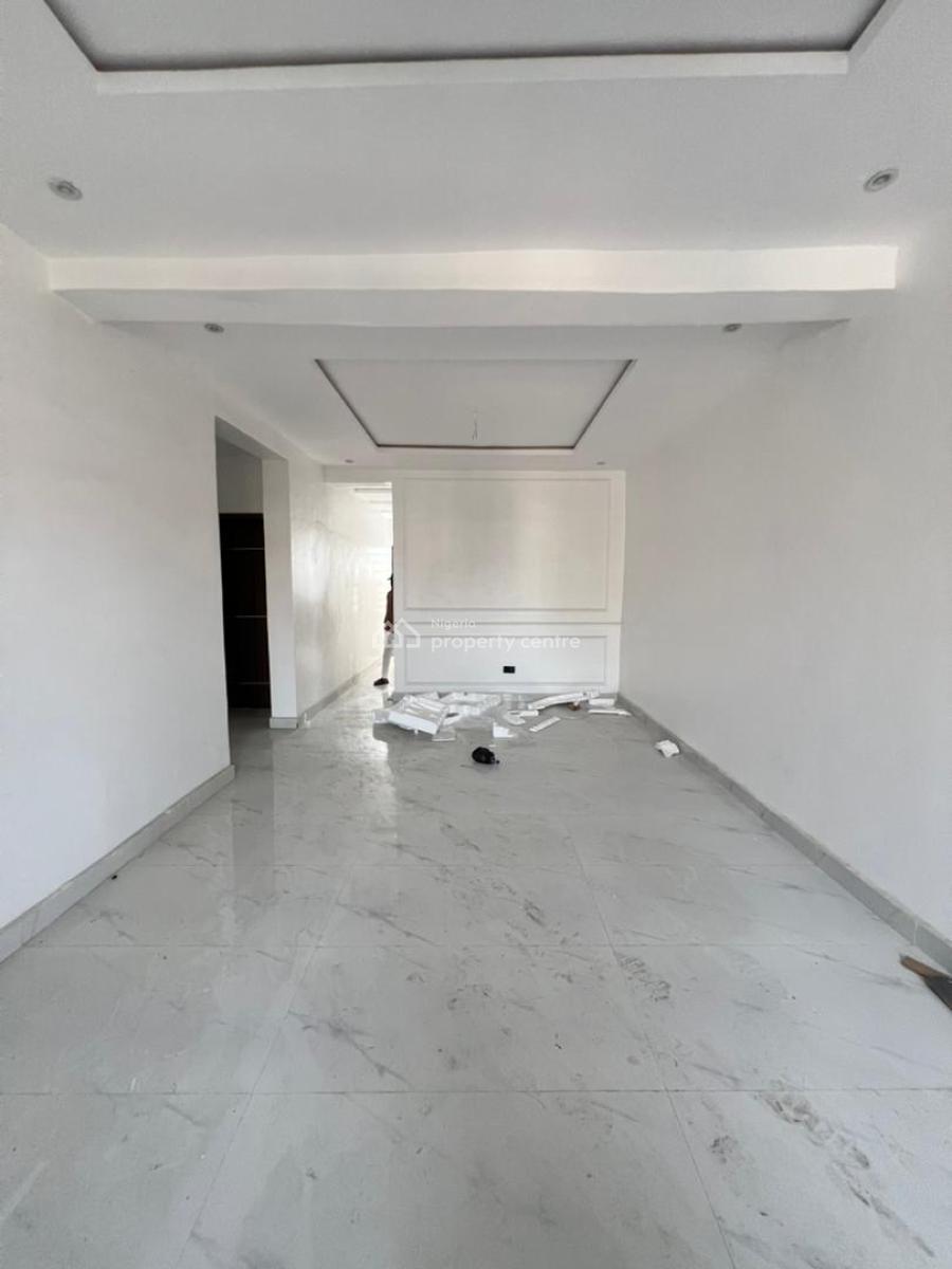 Contemporary 2 Bedroom Apartment with Gym, Igbo Efon, Lekki, Lagos, Flat / Apartment for Sale