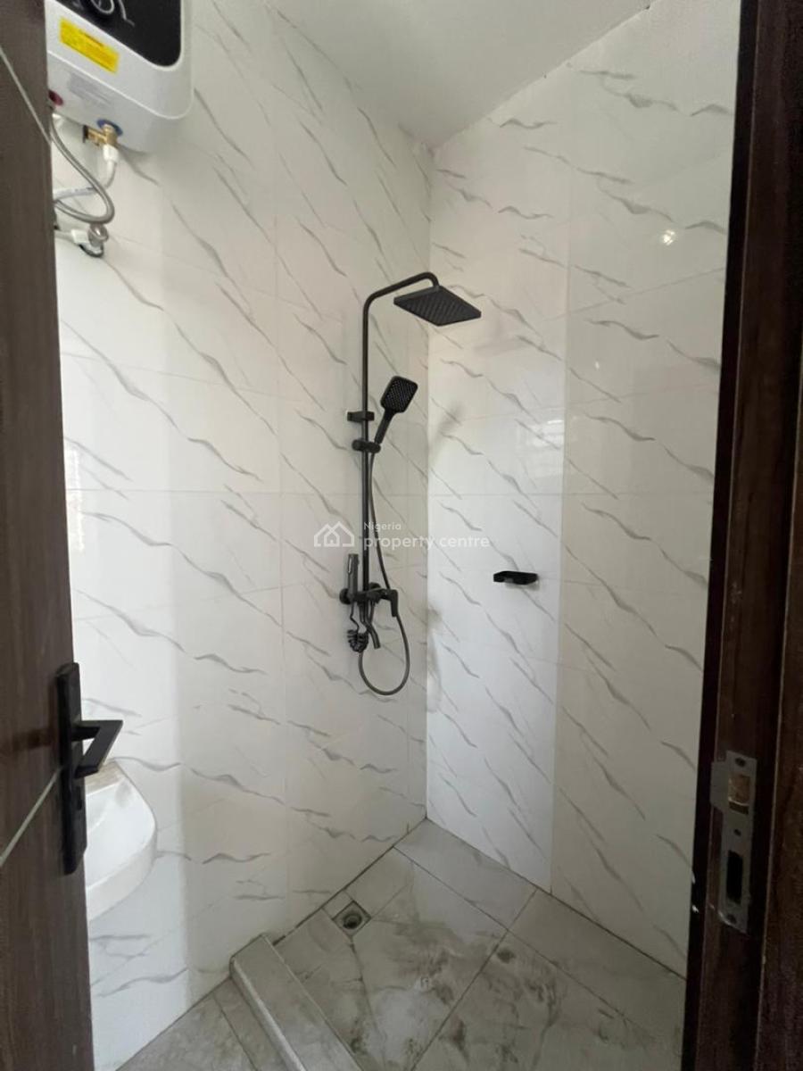 Contemporary 2 Bedroom Apartment with Gym, Igbo Efon, Lekki, Lagos, Flat / Apartment for Sale