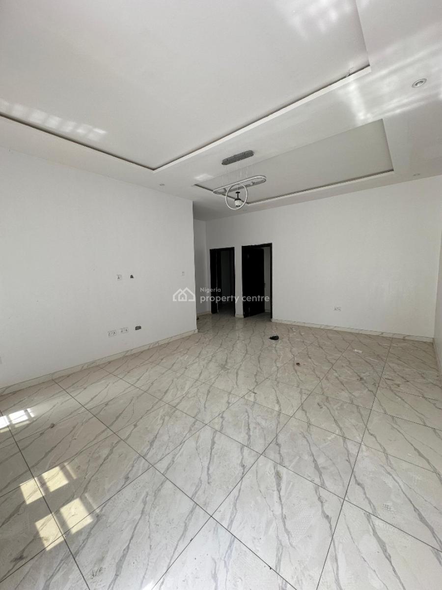 Well-built Luxury Spacious 3 Bedroom Apartment in a Secured Environment, Mobil Road, Ilaje, Ajah, Lagos, Flat / Apartment for Sale