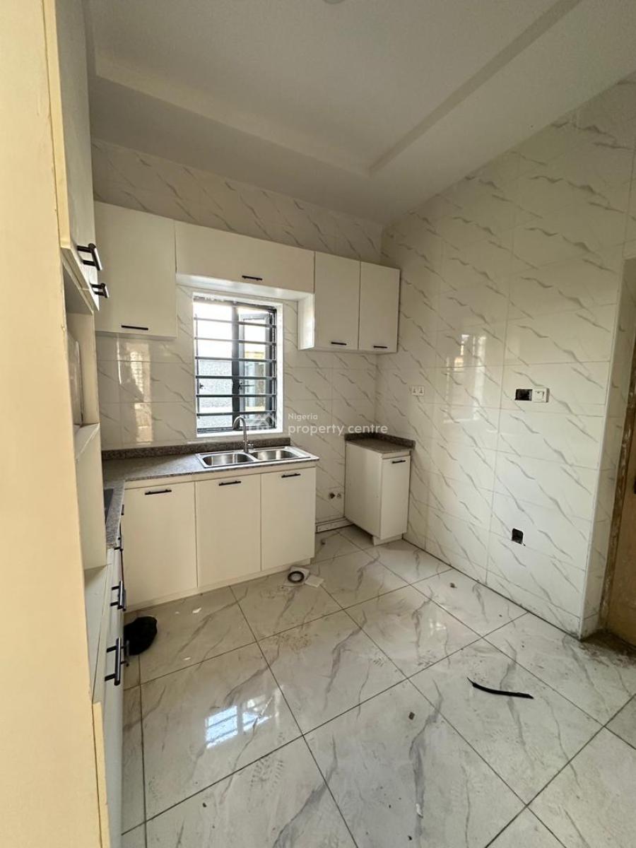 Well-built Luxury Spacious 3 Bedroom Apartment in a Secured Environment, Mobil Road, Ilaje, Ajah, Lagos, Flat / Apartment for Sale