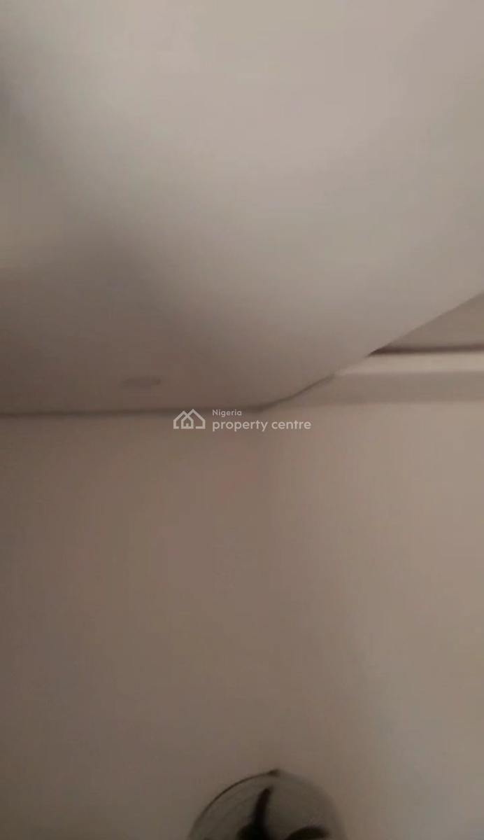 Spacious Self Cotain , Ground Floor, Tarred Road, Wuse Zone, Wuse, Abuja, Self Contain (single Rooms) for Rent