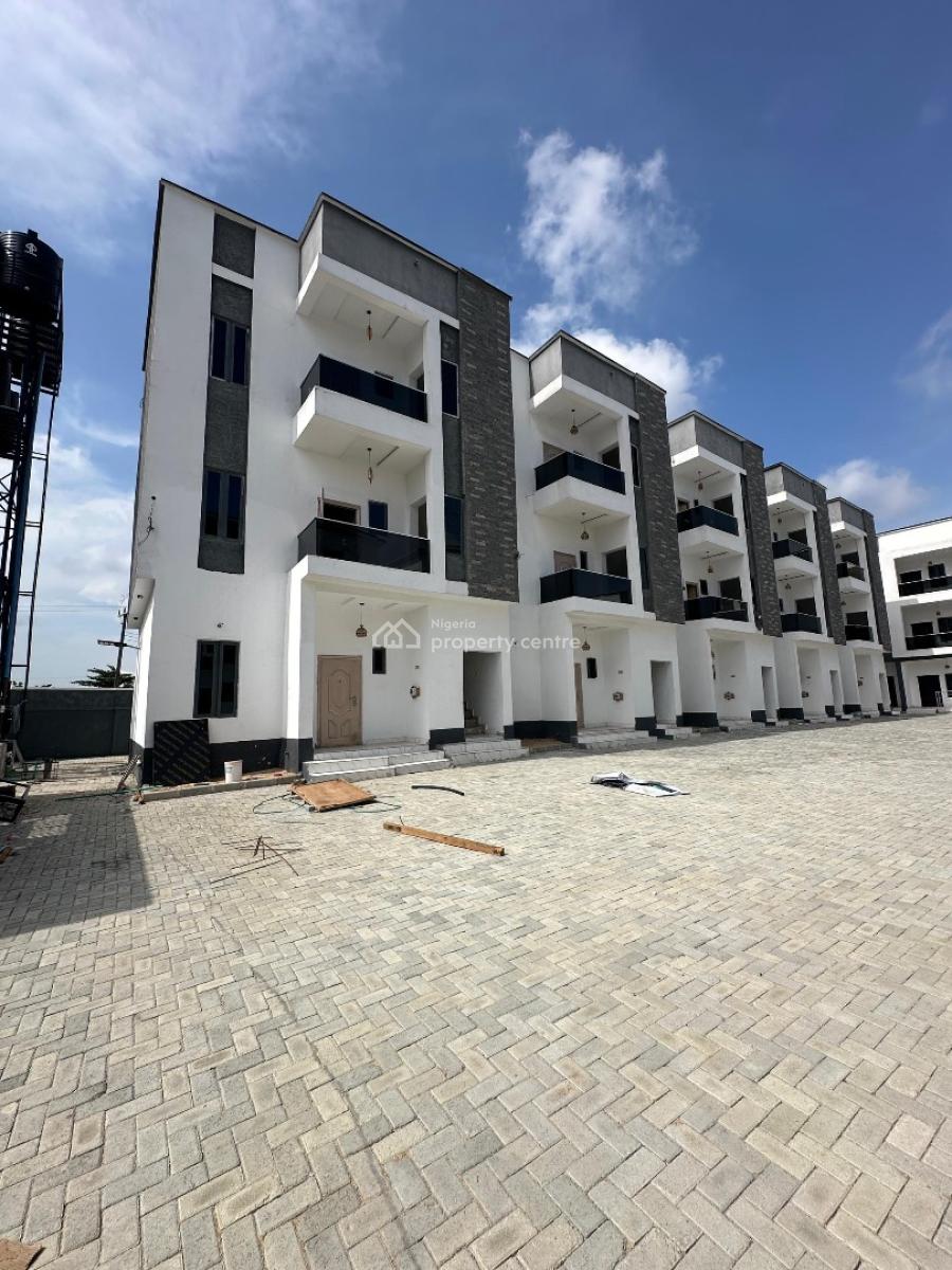 Well Built Luxury Spacious 1 Bedroom Apartment, Ilaje, Ajah, Lagos, Flat / Apartment for Sale