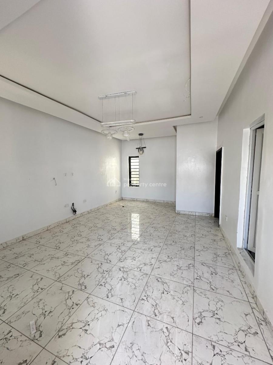 Well Built Luxury Spacious 1 Bedroom Apartment, Ilaje, Ajah, Lagos, Flat / Apartment for Sale