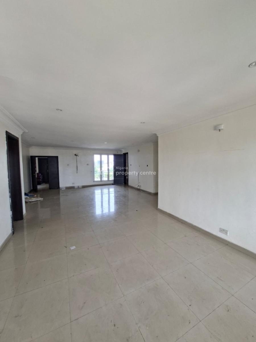 Specious 2 Bedroom Flat Pant Floor, Right Side, Lekki Phase 1, Lekki, Lagos, Flat / Apartment for Rent