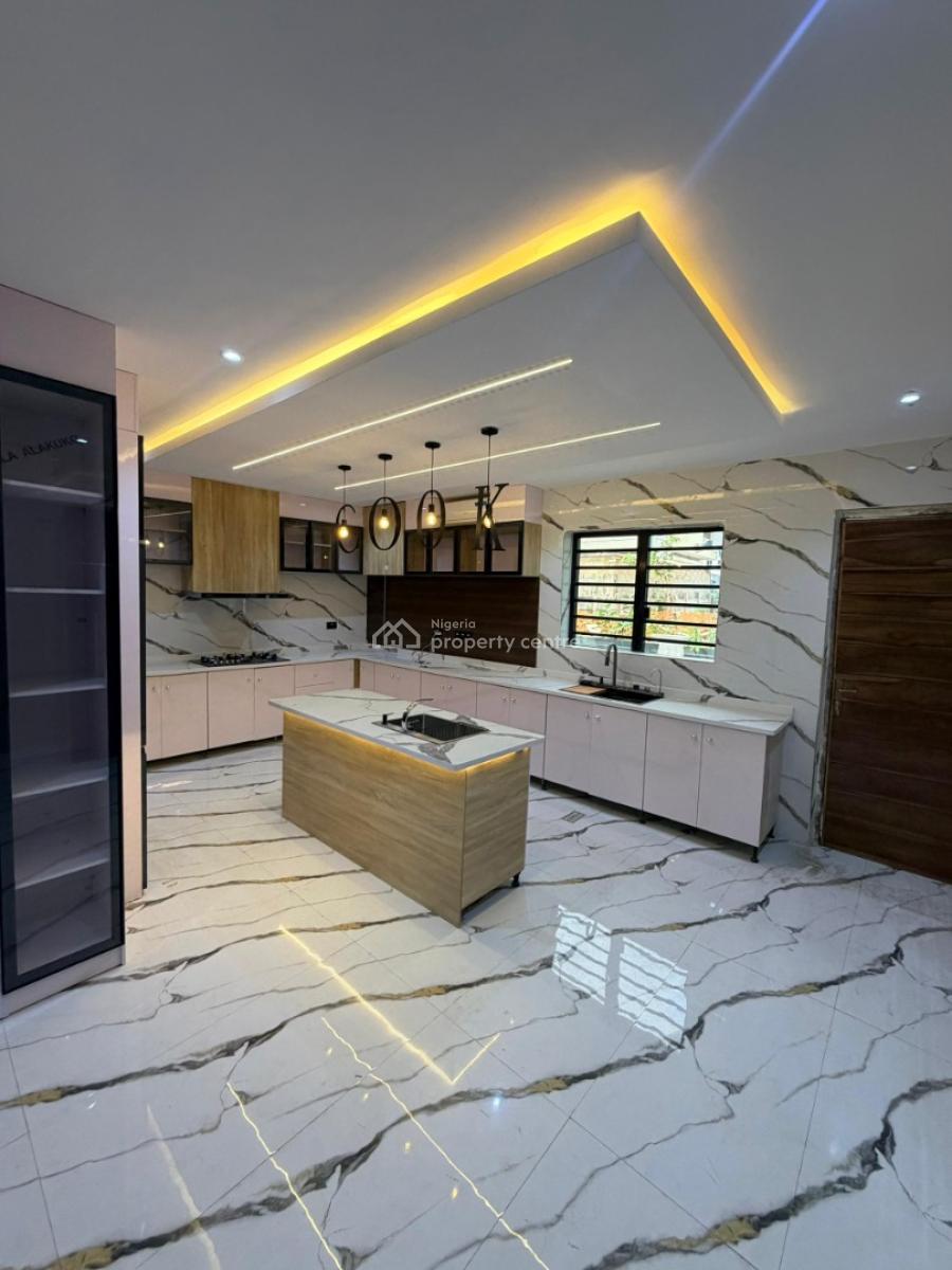 5 Bedroom Detached Penthouse with Cinema Room, Office Space and a Bq, Engr Lere Adigun Gra, Ibadan, Oyo, Detached Duplex for Sale