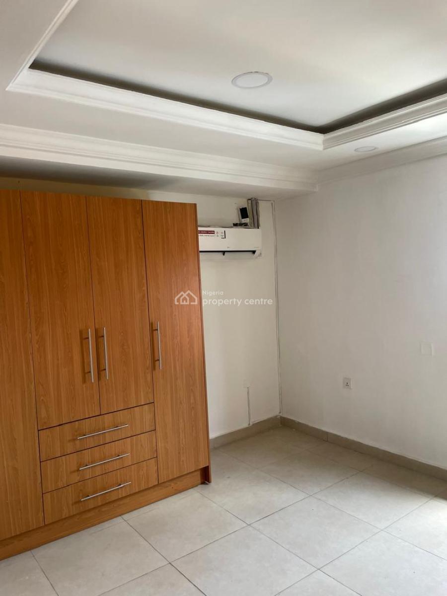 Luxury 3 Bedroom Serviced Water View Apartment in Ikoyi with a Room Bq, Off Bourdillon Road, Ikoyi, Lagos, Flat / Apartment for Rent