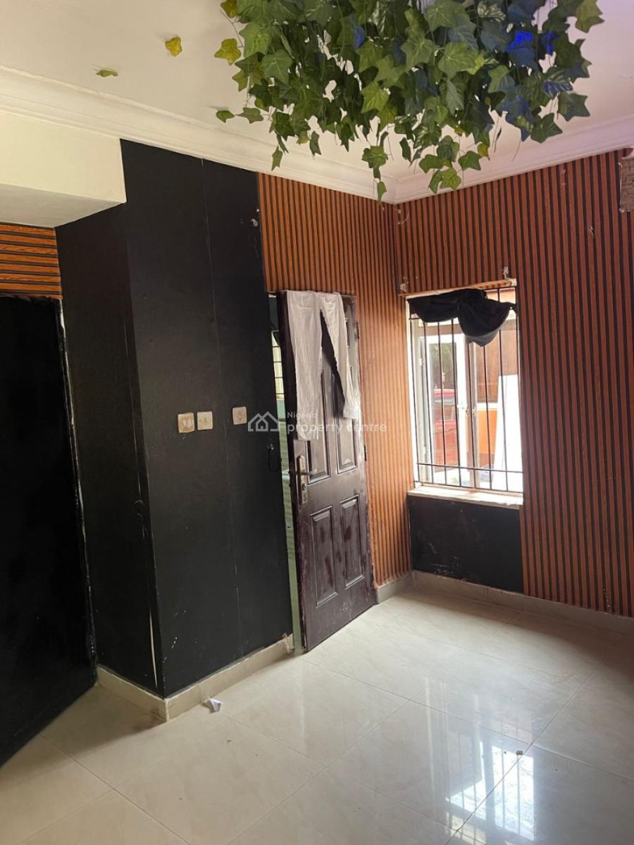 Big Specious Office Space with Toilet, 1st Avenue, Gwarinpa, Abuja, Office Space for Rent