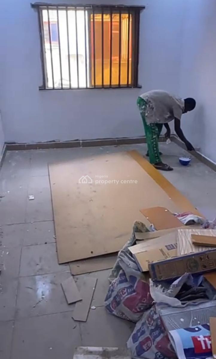 Recently Renovated 3 Bedroom Apartment at Thomas Estate { Video}, Thomas Estate, Ajah, Lagos, Flat / Apartment for Rent