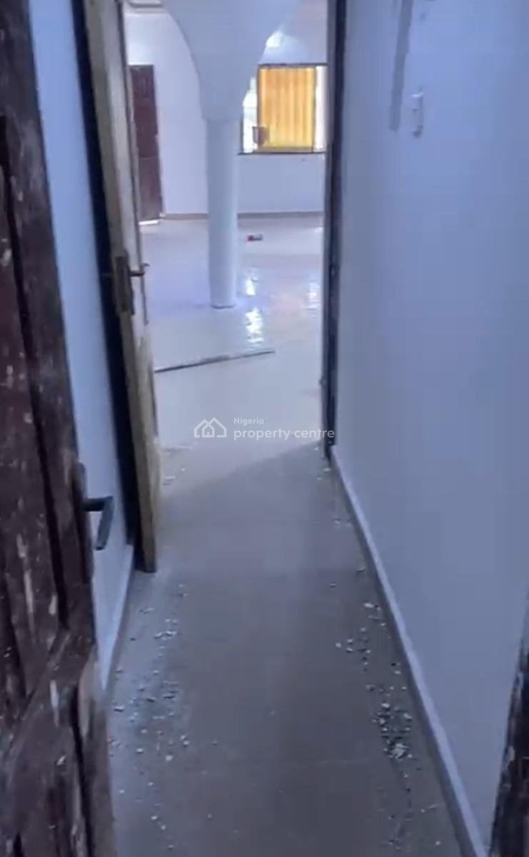 Recently Renovated 3 Bedroom Apartment at Thomas Estate { Video}, Thomas Estate, Ajah, Lagos, Flat / Apartment for Rent