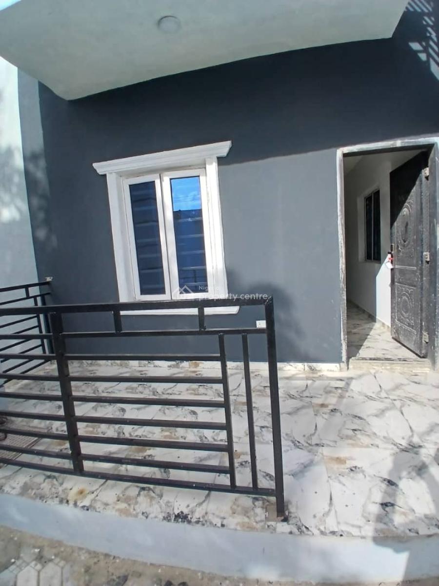 2-bedroom Apartment, Eti-osa, Sangotedo, Ajah, Lagos, Flat / Apartment for Rent