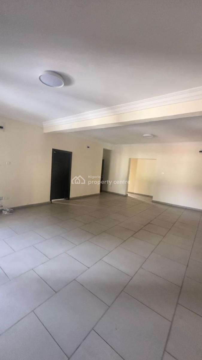 Nice 3 Bedroom Flat with Elevator, Lekki Phase 1, Lekki, Lagos, Flat / Apartment for Rent