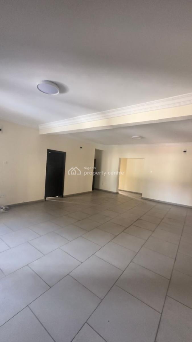 Nice 3 Bedroom Flat with Elevator, Lekki Phase 1, Lekki, Lagos, Flat / Apartment for Rent