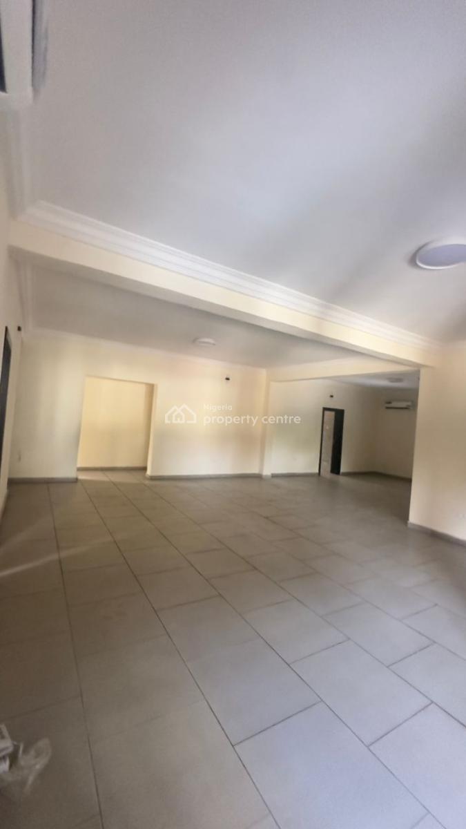Nice 3 Bedroom Flat with Elevator, Lekki Phase 1, Lekki, Lagos, Flat / Apartment for Rent