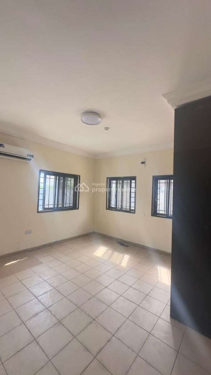 Nice 3 Bedroom Flat with Elevator, Lekki Phase 1, Lekki, Lagos, Flat / Apartment for Rent