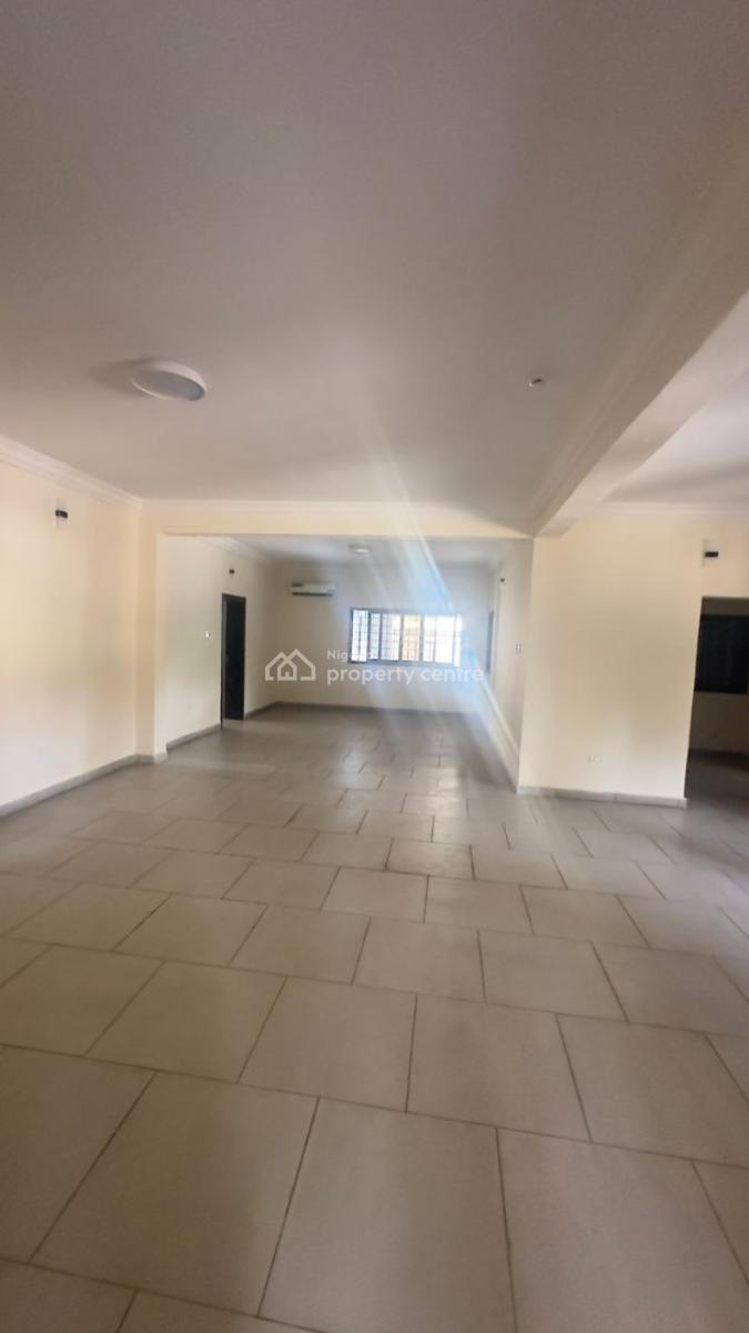 Nice 3 Bedroom Flat with Elevator, Lekki Phase 1, Lekki, Lagos, Flat / Apartment for Rent