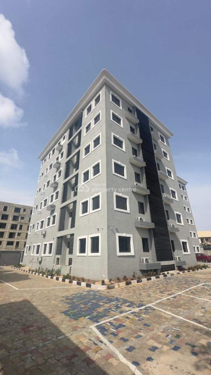 Nice 3 Bedroom Flat with Elevator, Lekki Phase 1, Lekki, Lagos, Flat / Apartment for Rent
