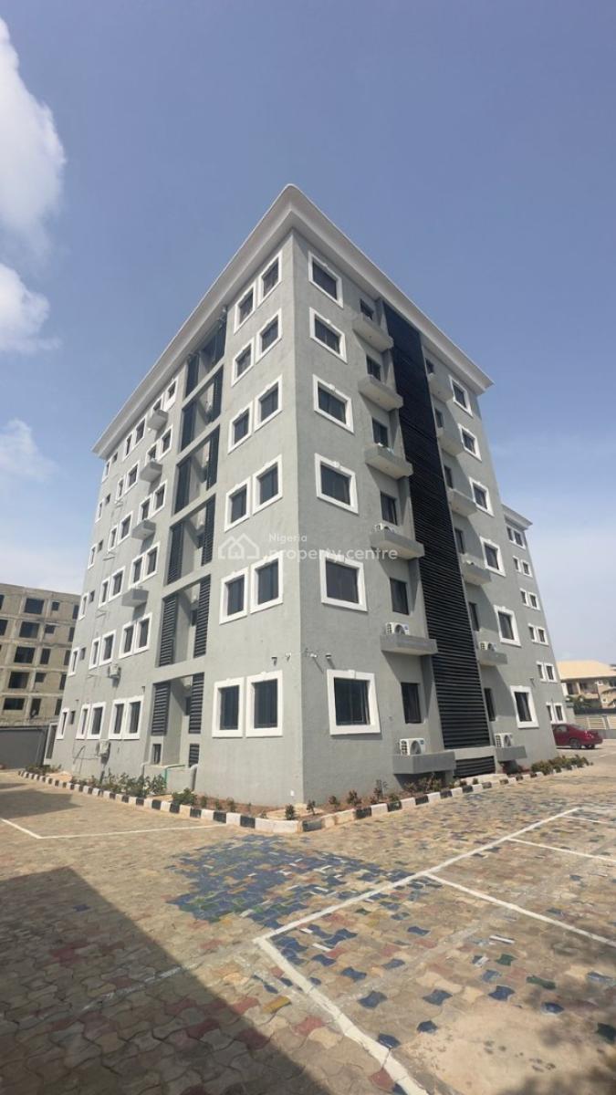 Nice 3 Bedroom Flat with Elevator, Lekki Phase 1, Lekki, Lagos, Flat / Apartment for Rent