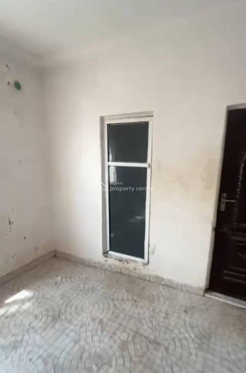 Neatly Used One Bedroom Apartment, Akoka, Yaba, Lagos, Flat / Apartment for Rent