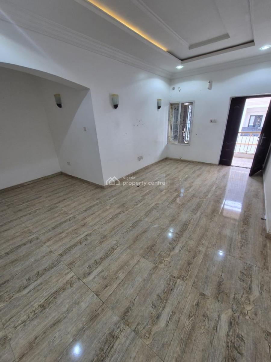 Spacious 2 Bedroom Flat on The First Floor, Kubwa, Abuja, Fo1 Layout, Kubwa, Abuja, Flat / Apartment for Rent