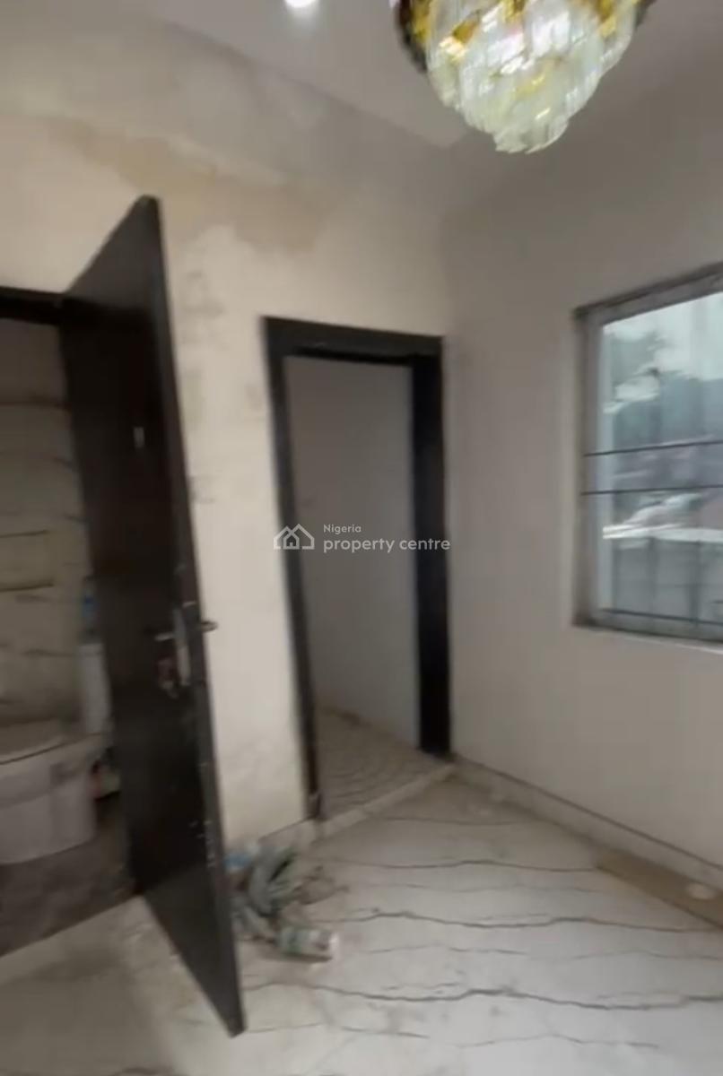 Portable Mini Flat ( Upstairs), Alapere, Ketu, Lagos, Flat / Apartment for Rent