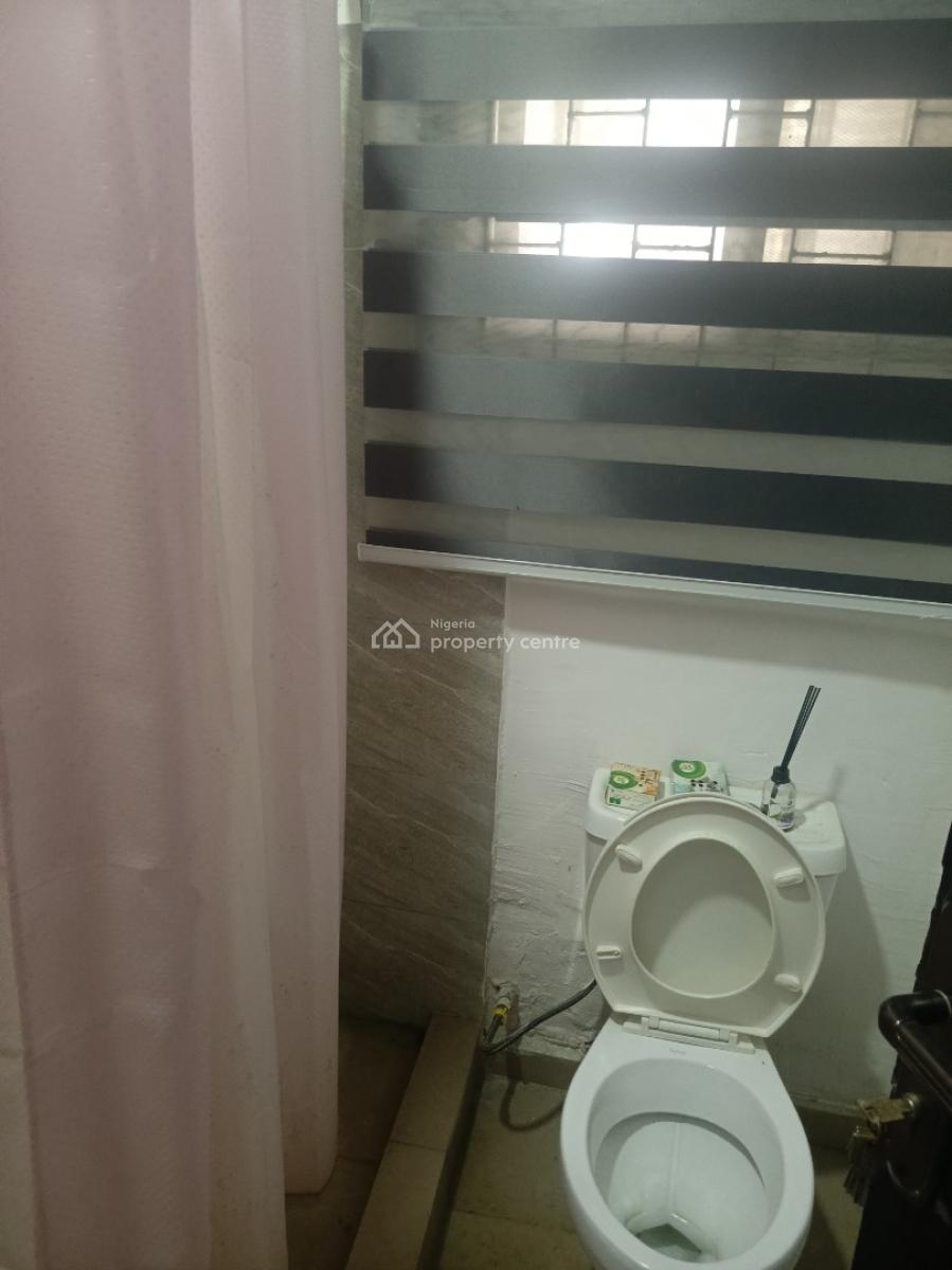 Single Room Self Contain, Ajose Adeogun Street, Victoria Island (vi), Lagos, Self Contain (single Rooms) for Rent