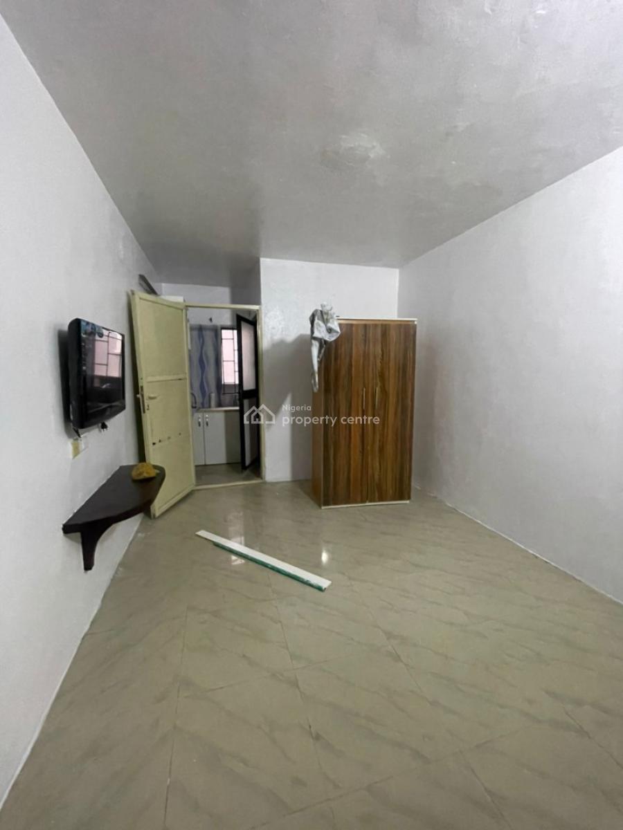 Self Contain, Osapa-jakande Road, Osapa, Lekki, Lagos, Self Contain (single Rooms) for Rent