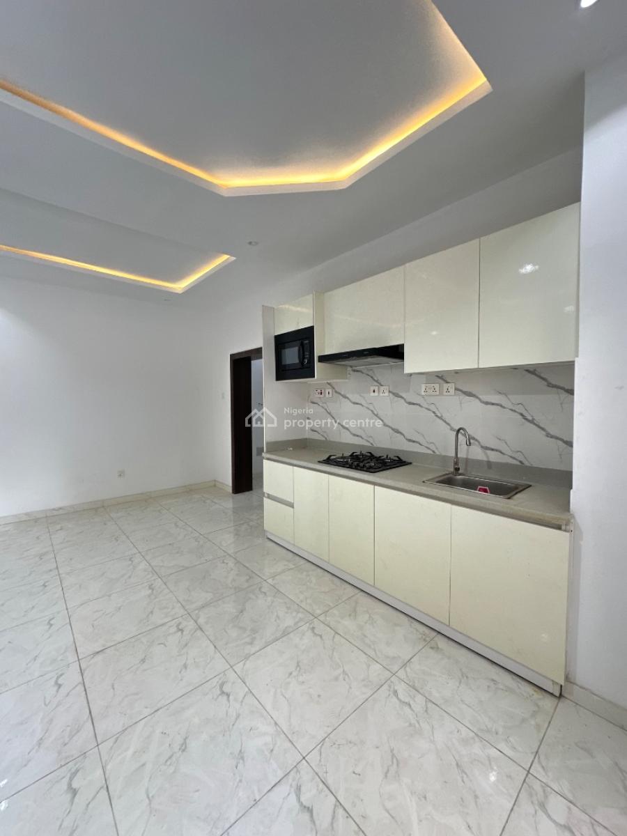 2 Bedroom Apartment with Elevator, Lekki Phase 1, Lekki, Lagos, Flat / Apartment for Rent